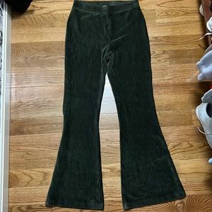 Corduroy green aerie flare pants. Never worn and in great condition size m